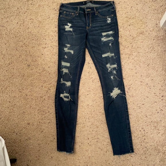 Hollister Denim - Low rise ripped jeans